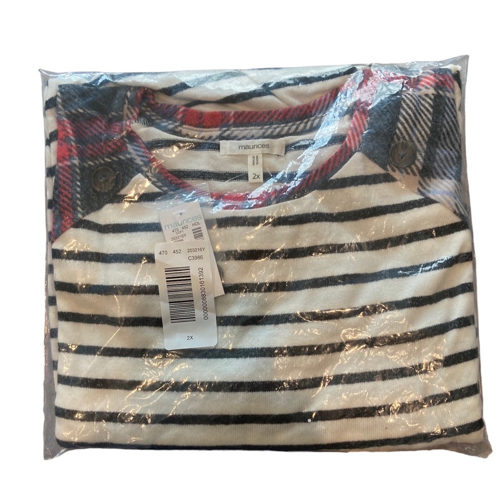 Maurices Women’s Plus Size Striped Front Knot Button Mixer Tee - Size 2x - Picture 4 of 5